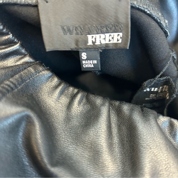 ARITZIA Wilfred Black faux Leather high waisted Legging S - Picture 3 of 8